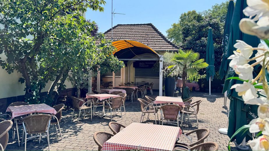 Biergarten, Steakhaus