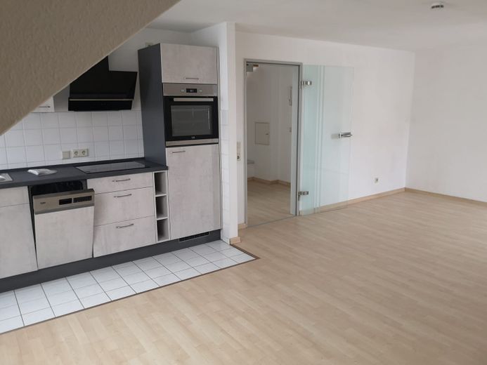Maisonette mit gehobener Ausstattung und Tiefgarage (Nutzfläche ca. 60m²) – Einbauküche (Spülmaschine)