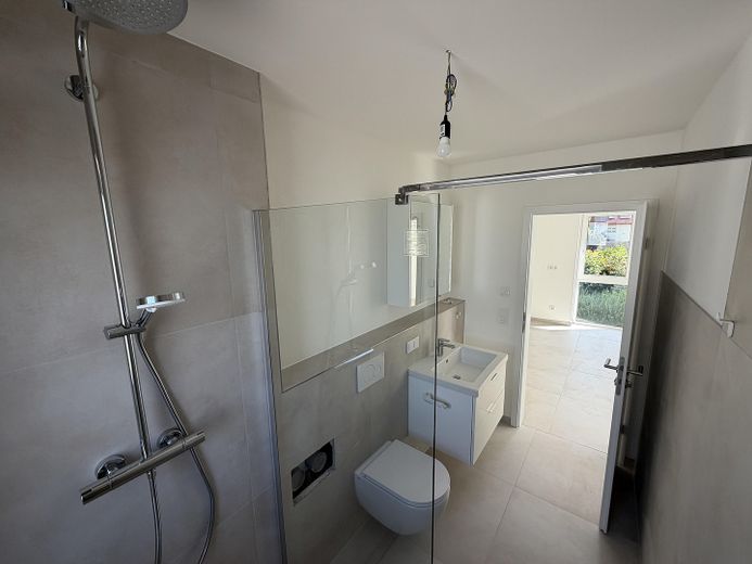 Primera ocupación exclusiva de obra nueva – Elegante vivienda dúplex de 3 habitaciones – Bad/Dusche