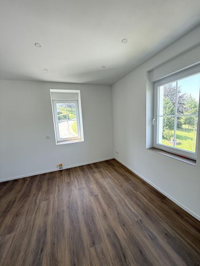 Energetisch sanierte 150 qm Maisonettewohnung, modernisiert und sofort bezugsfertig – Foto 9