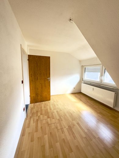 Helle 4-Zimmer-Wohnung mit Balkon & Garage in Korb – ideal für Paare – Foto 12