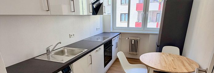 Frisch renoviertes WG-Zimmer  – 10 Min. zur TH Nürnberg (Ohm), Küche & Bad ab 1.8 – Küche