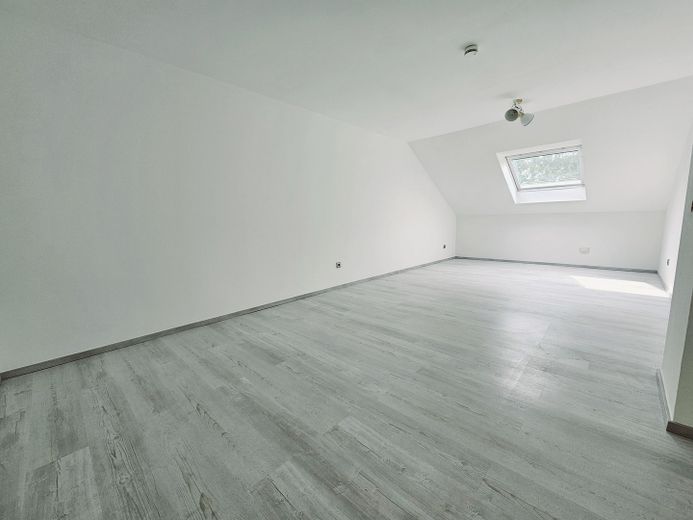 Geschmackvolle 4-Raum-Maisonette-Wohnung mit gehobener Innenausstattung, EBK und großem Balkon – Schlafzimmer