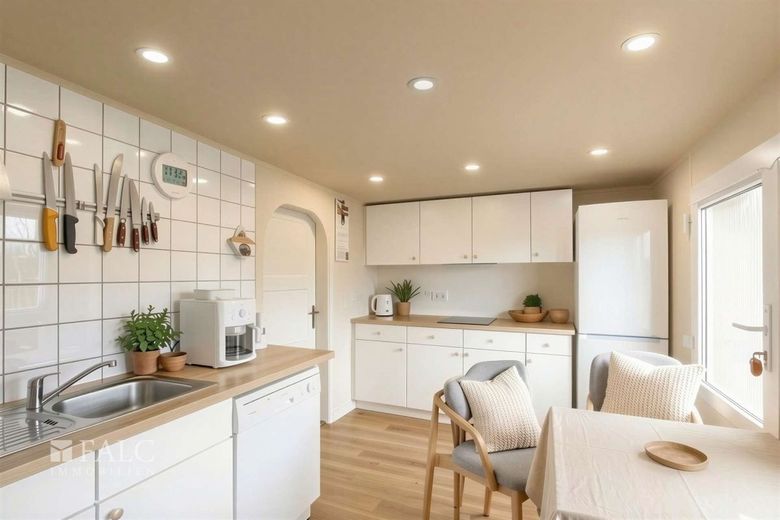 Casa residenziale solida con ampi locali accessori – ideale per artigianato e hobby – Küche II - (KI generiert)