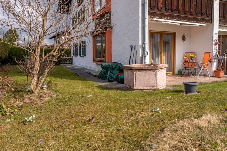 3-Zimmer-Erdgeschosswohnung in Wallgau mit Terrasse, Hobbyraum &amp; Garage – Terrasse / Garten