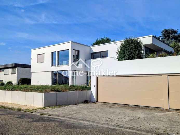 Kernsanierte Unternehmervilla mit einzigartigem Weitblick und luxuriöser Ausstattung – Foto 1