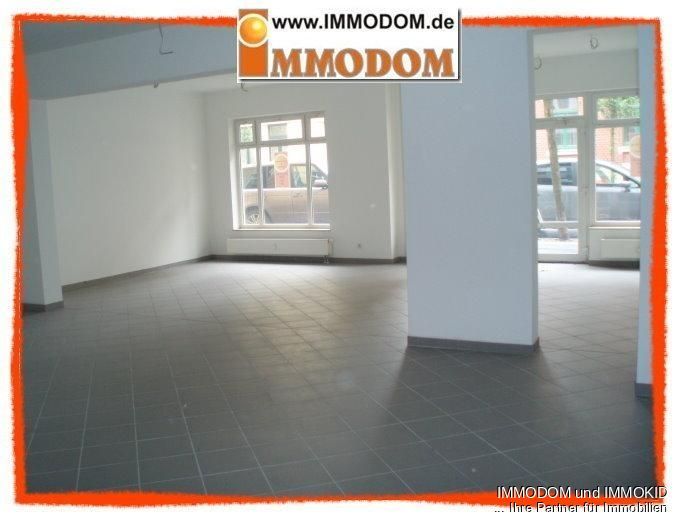 Attraktive Büro- oder Ladenfläche in Zwickau/ Schwanenteichnähe mit großen Schaufenstern zu verkaufen! – Blick zum Schaufenster