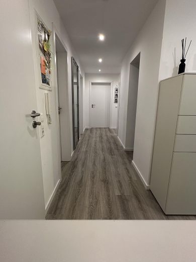 Appartamento di 4,5 locali a Benningen – senza provvigione – Diele (Blick vom Eingang)
