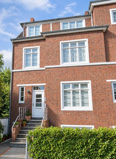 Wohnen über den Dächern Schwachhausens – 2 Zimmer, Dachterrasse und Grünblick – Außenansicht