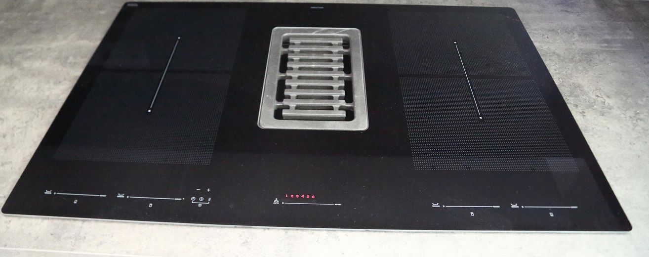 Ceranfeld mit Dunstabzug