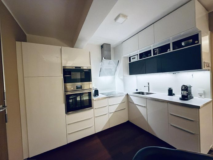 Fantástico apartamento de 2 habitaciones justo junto al Volkspark, en Prenzlauer Berg – Einbauküche, quasi unbenutzt