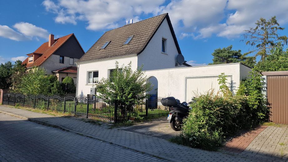 Straßenansicht