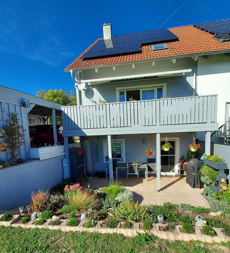 Casa pareada con cochera cubierta – Hausansicht Süd