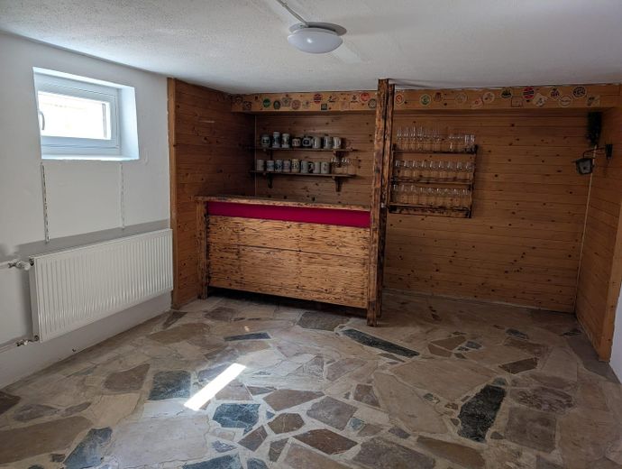 Gepflegte 6 Zimmer 152 qm DDH mit Garage und Garten in 91088 Bubenreuth – Kellerabteil