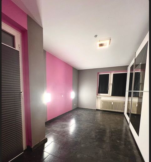 Schöne Vierzimmerwohnung mit Balkon in grün zu verkaufen – Foto 5
