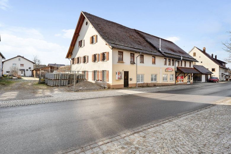 RENDITE > 7% mgl. o. Eigennutzung und Kapitalanlage kombiniert-MFH mit Ausbaupotenzial rd.350 m2 – Bild