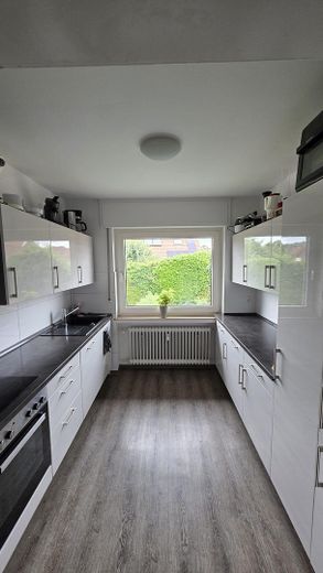 4-Zimmer-Wohnung mit Garage u. Keller, Unabhängig mit Wärmepumpe u. PV Strom – Foto 2