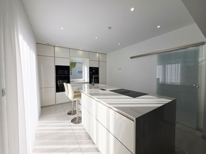 Küche mit Kochinsel