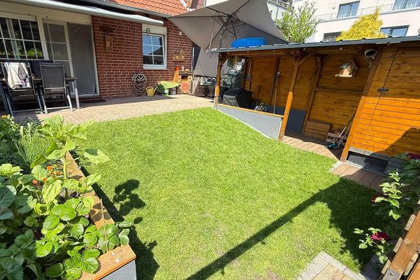 PROVISIONSFREI: Stillvolle 2-Zimmer-Erdgeschosswohnung mit Südterrasse und eigenem Garten