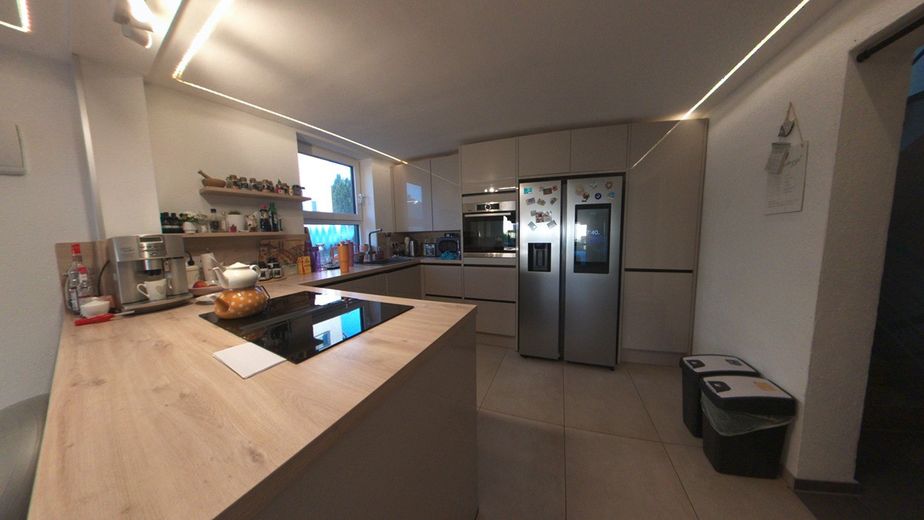 Modernisiertes Familienhaus mit Pool, Sauna, Smart Home & PV-Anlage – Foto 15
