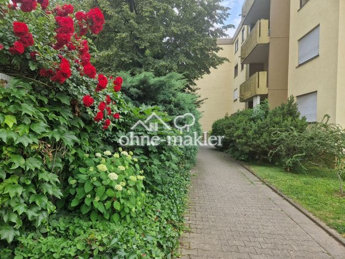 Stilvolle 3-Zimmer-Eigentumswohnung mit Loggia, Tiefgaragenstellplatz und offenem Kamin – Foto 1