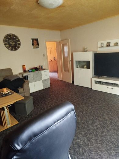 Appartement soigné de 3 pièces – Wohnzimmer