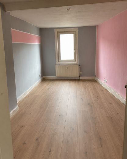 Charmante 2-Zimmer-Wohnung mit Balkon & Tageslichtbad in zentraler Lage von Bad Kreuznach – Schlafzimmer