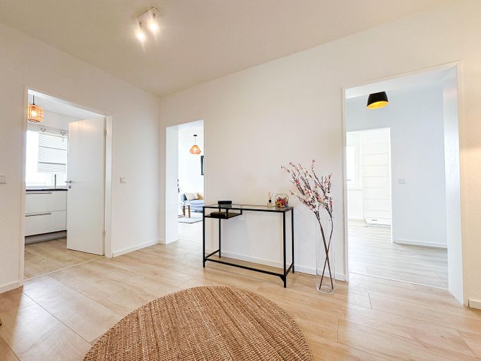 -SOFORT FREI-PROVISIONSFREI- 3-ZIMMER WOHNUNG in Hamm-Werries – Flur