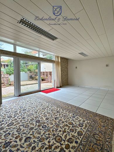 Großzügiges Haus, 410m² Gesamtfläche in ruhiger Seitenstraße von Saarbrücken-West – Wintergarten EG