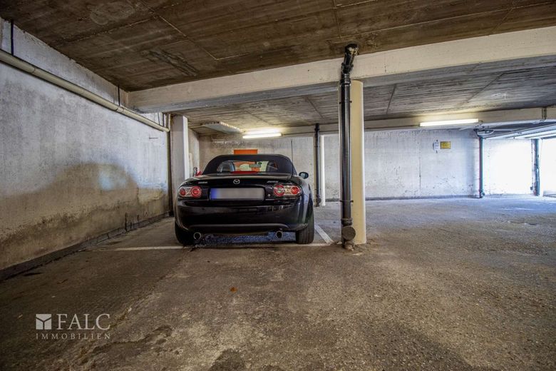 Simply the best ! - 1-Zimmer-Kapitalanlage mit Aufzug und Tiefgarage ! – Ihr breiter Stellplatz
