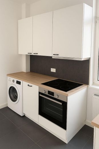 Küche mit Waschmaschine