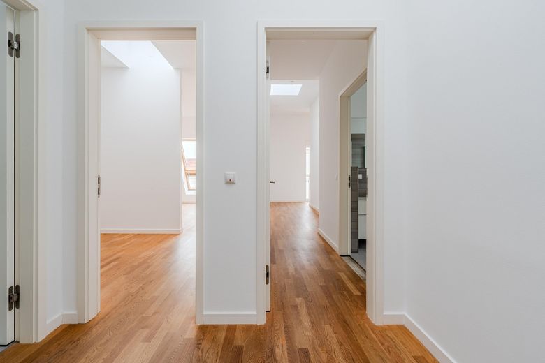 Dachgeschosswohnung direkt am Boxhagener Platz ! 7-Zimmer ! Provisionsfrei ! – Flur 