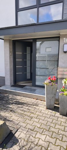 Charmante 3 Zimmer Wohnung – Hauseingang