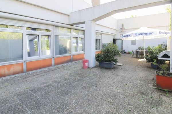 Uso personale o investimento: pensione consolidata con 540 m² di superficie totale in posizione urbana di prim’ordine!!