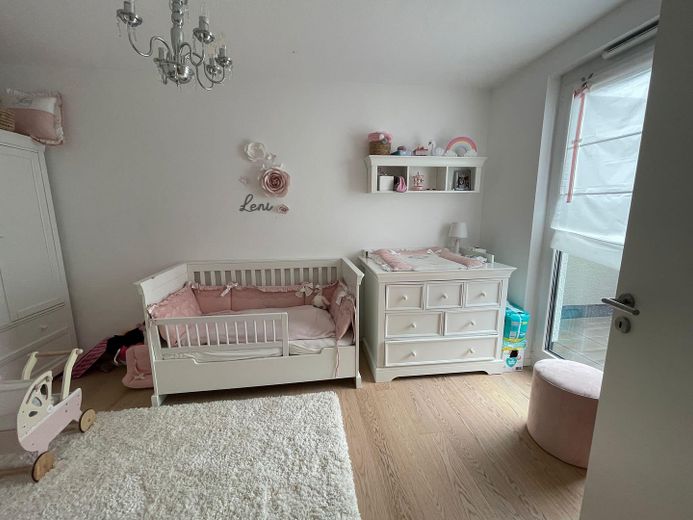 Exklusives Gartenhofhaus mit Garten, 2 Tiefgaragenstellplätzen und moderner Energietechnik – Kinderzimmer Obergeschoss