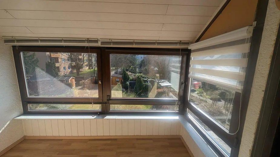 Provisionsfrei in Darmstadt-Arheilgen: 6-Zimmer-Familienhaus mit Garage & neuem Dach – OG verglaster Balkon