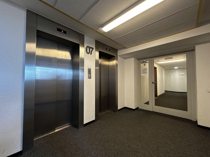 Etagenflur - Aufzüge