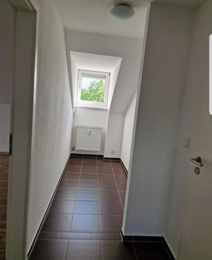 Modernisierte Dachgeschosswohnung – Windfang