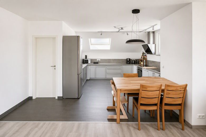 PROVISIONSFREI: Helle 4-Zimmer-Eigentumswohnung mit großer Terrasse in Herzogenaurach-Niederndorf – Ansicht Küche 1