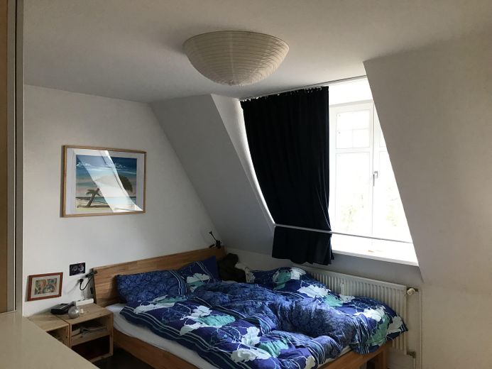 Luxuriöse, modernisierte DG-Whg. mit Wintergarten und großer Terrasse mit hoher Lebensqualität – Schlafzimmer