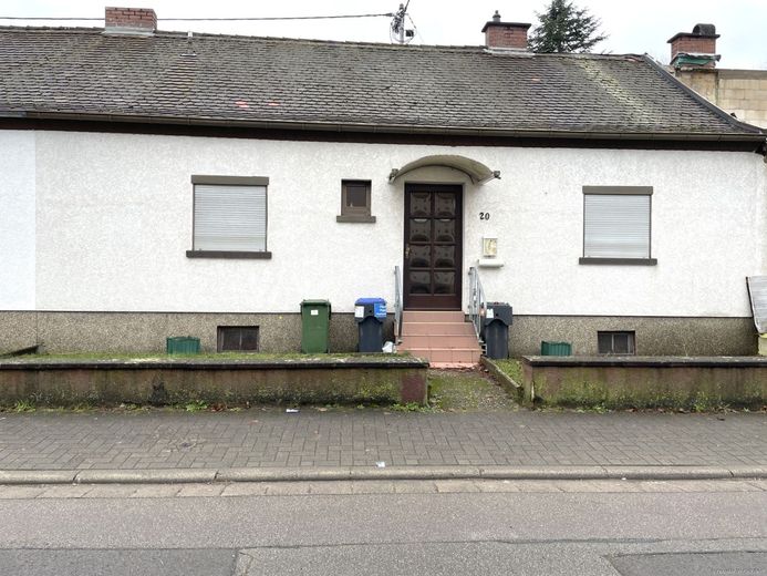 Kleines aber feines Einfamilienhaus in Saarbrücken/Brebach – Front