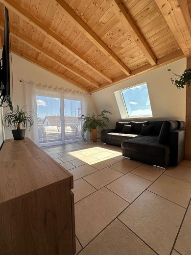 Mieszkanie 3-pokojowe na poddaszu o charakterze penthouse’u | Nowa budowa 2025 | bez prowizji – Wohnzimmer