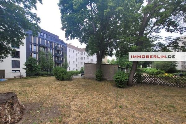 IMMOBERLIN.DE - Terreno ottimale con garage affittati in posizione ricercata a Lichtenberg
