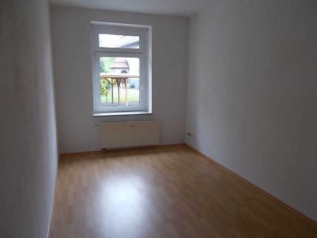 *** Großzügige 3-Zimmer mit Laminat, Wannenbad und Balkon! Carport oder Stellplatz mgl. – DSCN0031