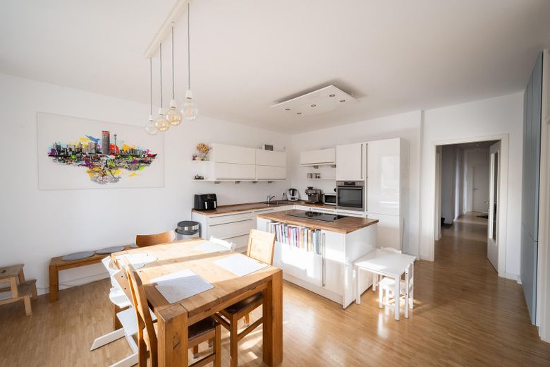 Exclusivo piso de 4,5 habitaciones con amplia terraza y vistas al agua en Berlín-Köpenick – Küche