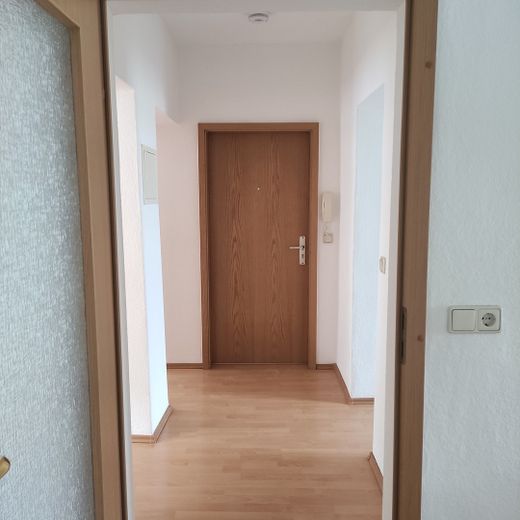 Lebendiges Stadtwohnen: 2-Raum-Wohnung in Dessau-Roßlau – Foto 4