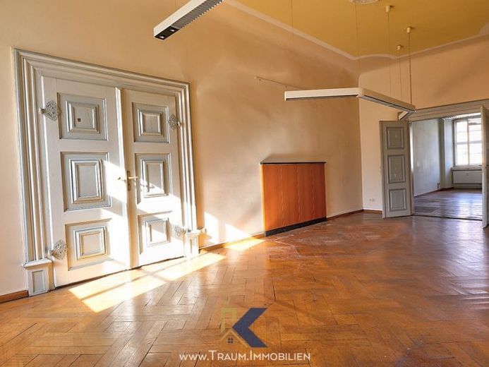 Büro- oder Praxisräume in schönem gepflegtem Altbau – Foto 1