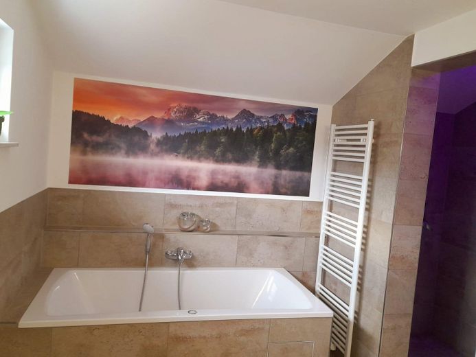 Badewanne & Nischendusche