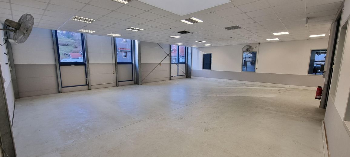 Industrie-/Logistikstandort mit Büro- und Sozialflächen| 6.000 € Kalt| 3,83 €/m² | 3D-Scan – Haupthalle (Montage Bereich)