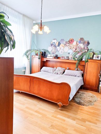 1.OG Schlafzimmer 2